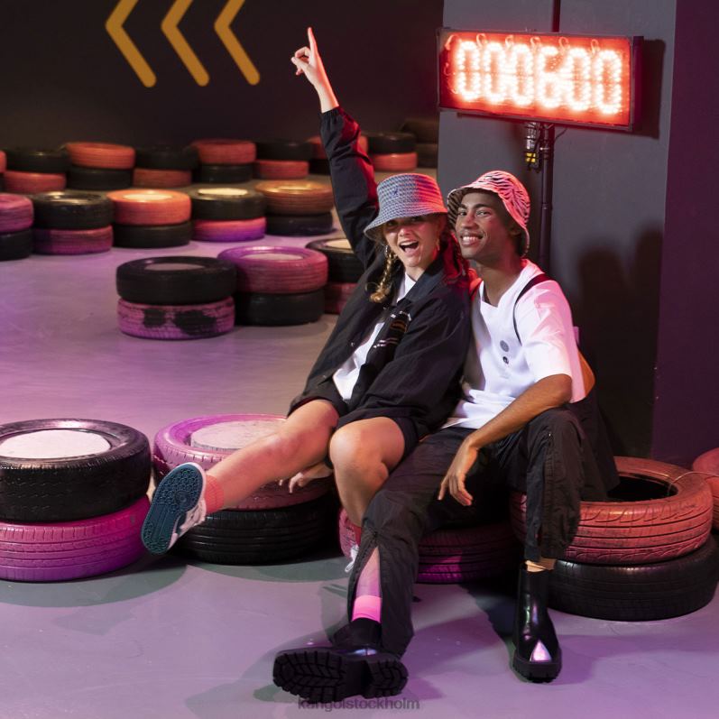 Kangol unisex- out of this world jacka B0ZLB1202 Kläder svart